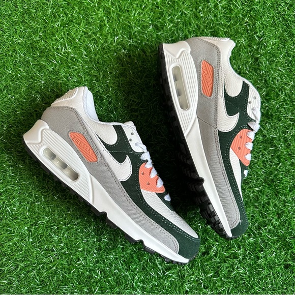 Nike Air Max 90 Custom - Picture 2 of 8